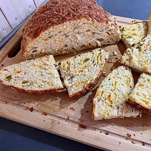 Jalapeño Brot mit Käse