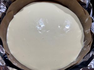 Cheesecake Masse in runder Kuchenform