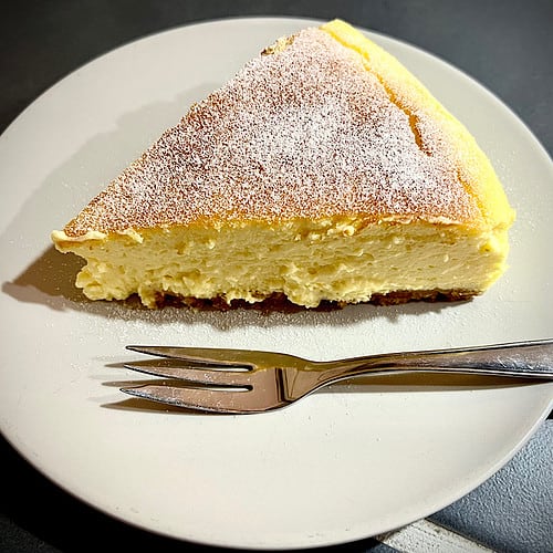 American Cheesecake mit Puderzucker