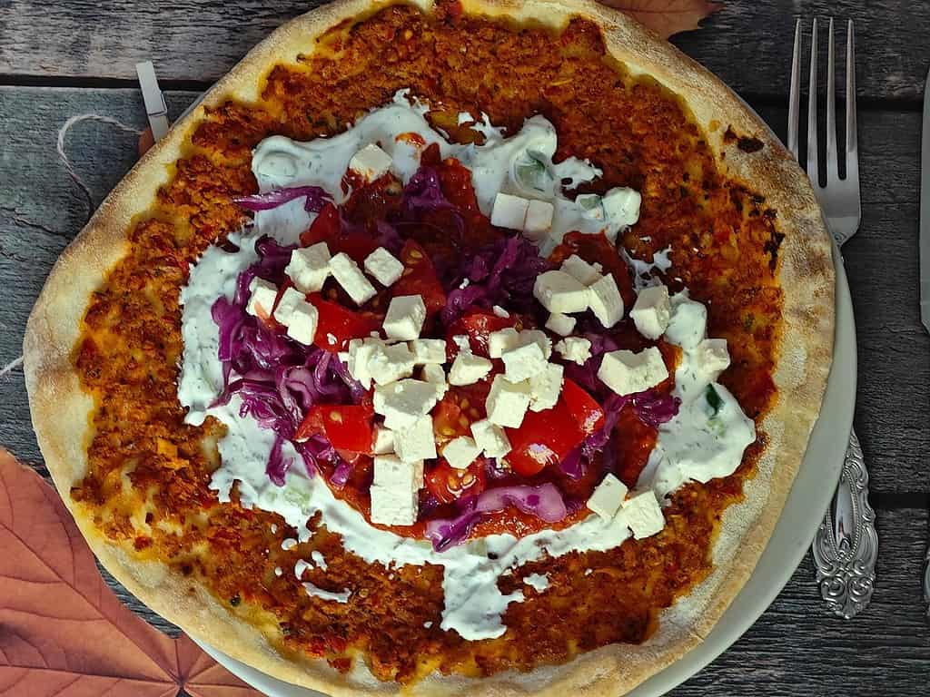 belegte Türkische Pizza - Lahmacun