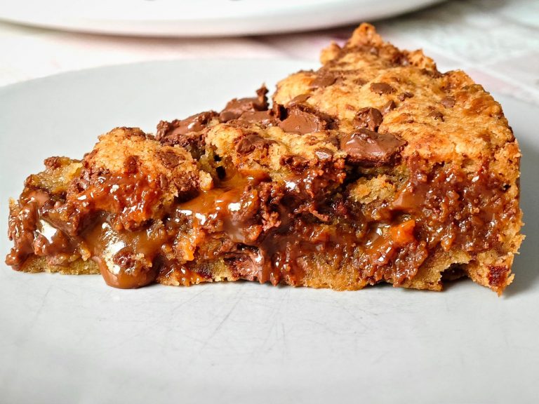Chocolate Chip Cookie Karamell Kuchen
